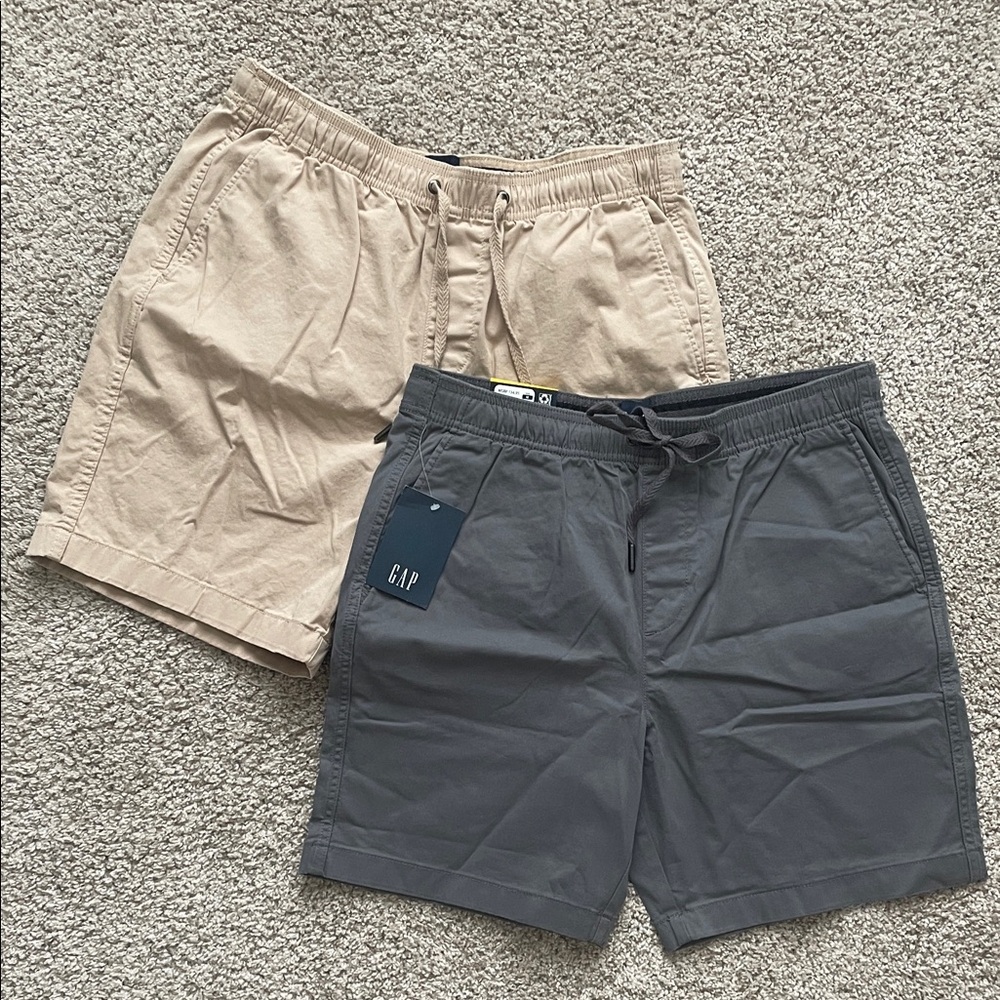 GAP Men's Casual Tan and Gray Shorts